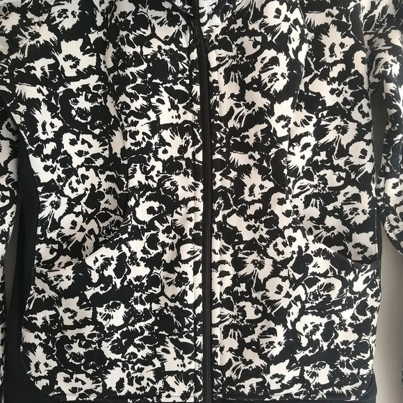 Lululemon Cozy Cuddle Up Sweatshirt Jacket Floral Fleece Lined Size 8 - Picture 11 of 16